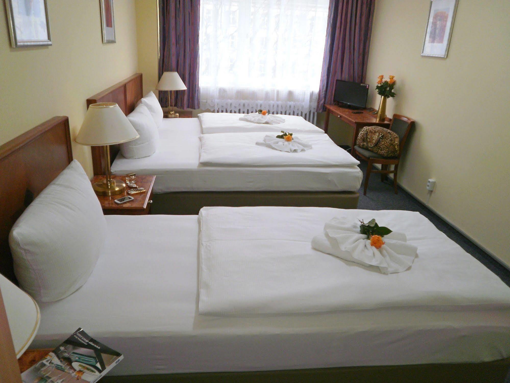Hotel Amadeus Central Berlin Bagian luar foto
