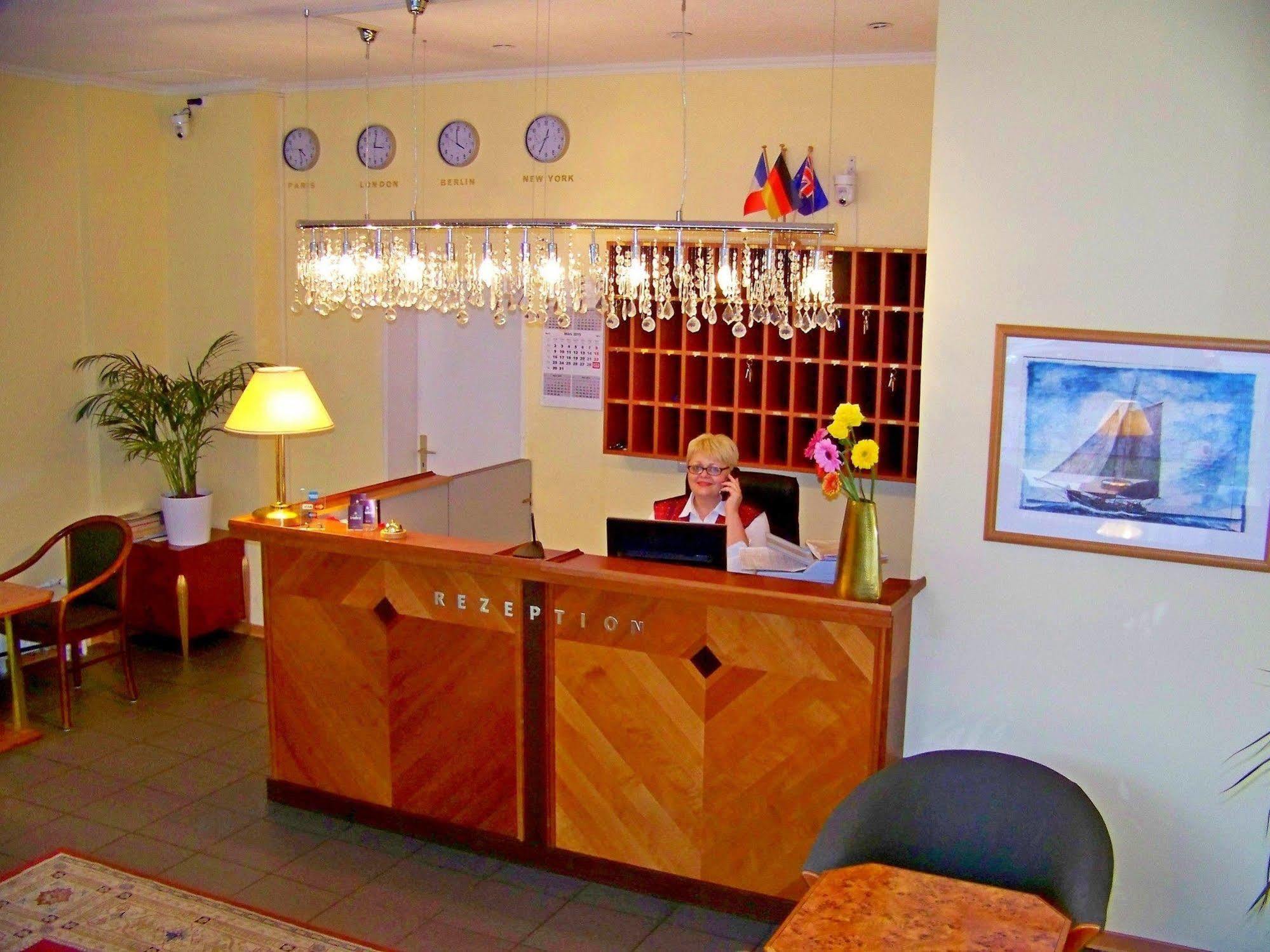 Hotel Amadeus Central Berlin Bagian luar foto