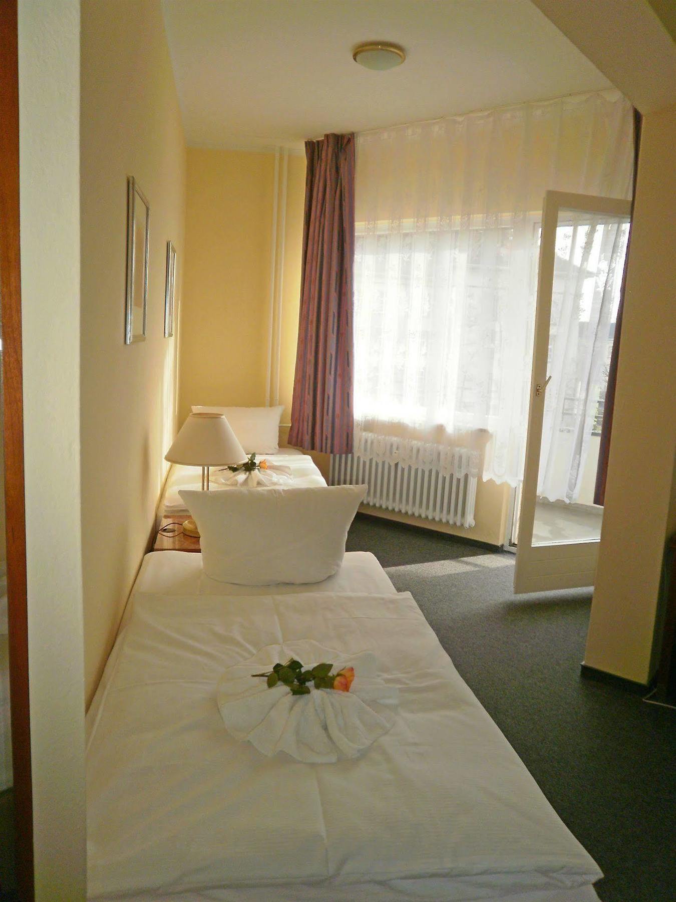 Hotel Amadeus Central Berlin Bagian luar foto